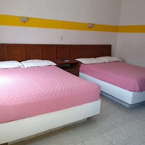 Queen Room Two Queen Beds